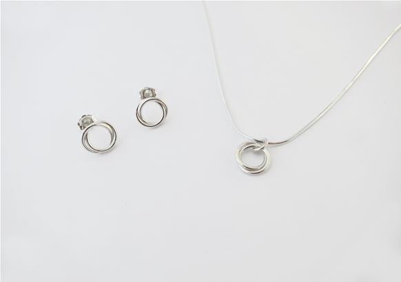Infinity knot jewelry set