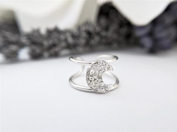 Moon Midi Ring in Sterling Silver