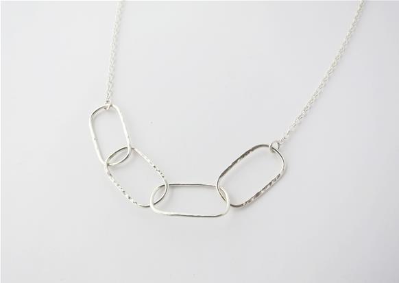 Sterling silver hammered oval links chain